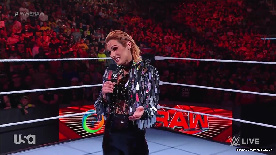 WWE_RAW_30th_May_2022_720p_WEBRip_h264_mp4_000228428.jpg