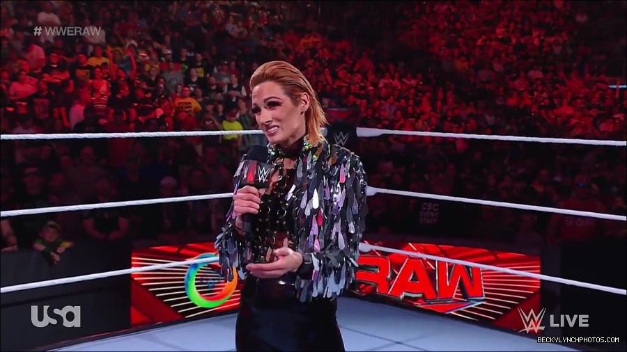 WWE_RAW_30th_May_2022_720p_WEBRip_h264_mp4_000228828.jpg