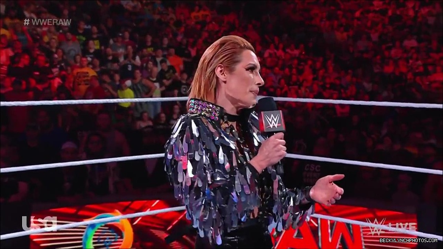 WWE_RAW_30th_May_2022_720p_WEBRip_h264_mp4_000231631.jpg