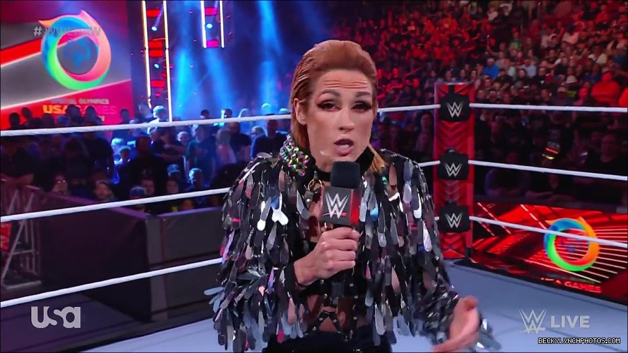 WWE_RAW_30th_May_2022_720p_WEBRip_h264_mp4_000234834.jpg