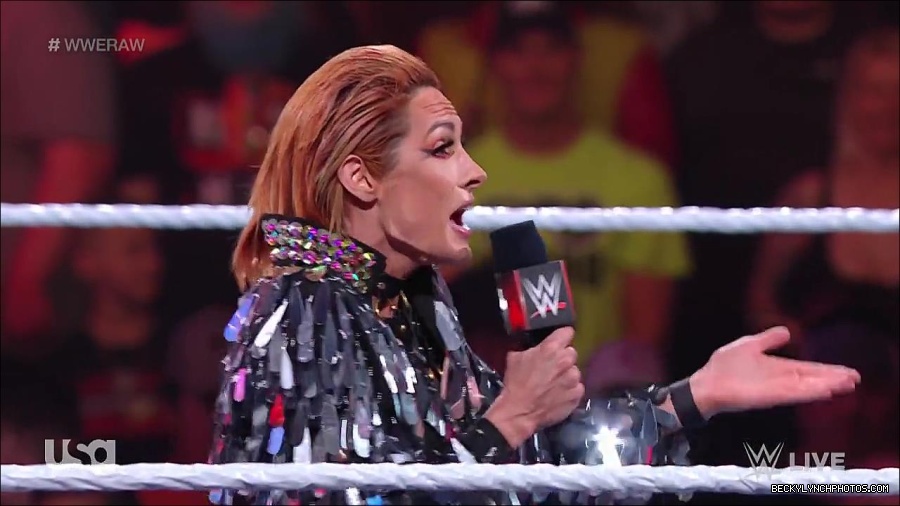 WWE_RAW_30th_May_2022_720p_WEBRip_h264_mp4_000236836.jpg