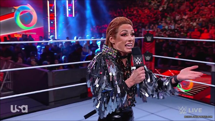 WWE_RAW_30th_May_2022_720p_WEBRip_h264_mp4_000237637.jpg