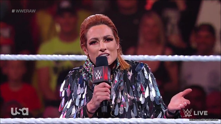 WWE_RAW_30th_May_2022_720p_WEBRip_h264_mp4_000240840.jpg