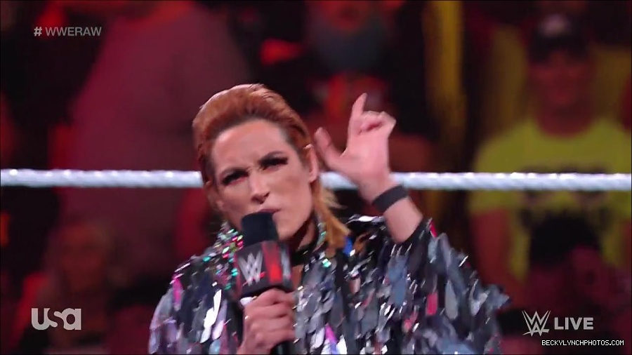 WWE_RAW_30th_May_2022_720p_WEBRip_h264_mp4_000244444.jpg