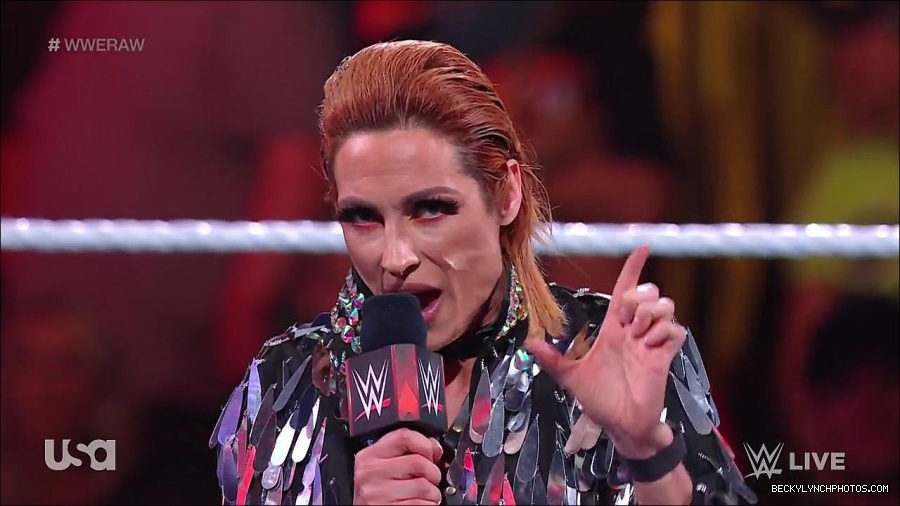 WWE_RAW_30th_May_2022_720p_WEBRip_h264_mp4_000248848.jpg
