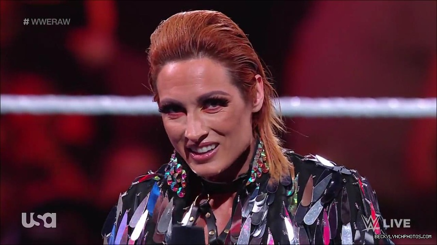 WWE_RAW_30th_May_2022_720p_WEBRip_h264_mp4_000254053.jpg