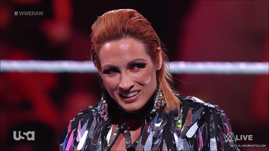 WWE_RAW_30th_May_2022_720p_WEBRip_h264_mp4_000254454.jpg