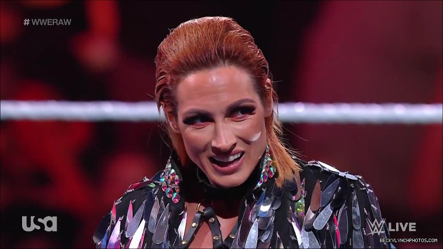 WWE_RAW_30th_May_2022_720p_WEBRip_h264_mp4_000254854.jpg