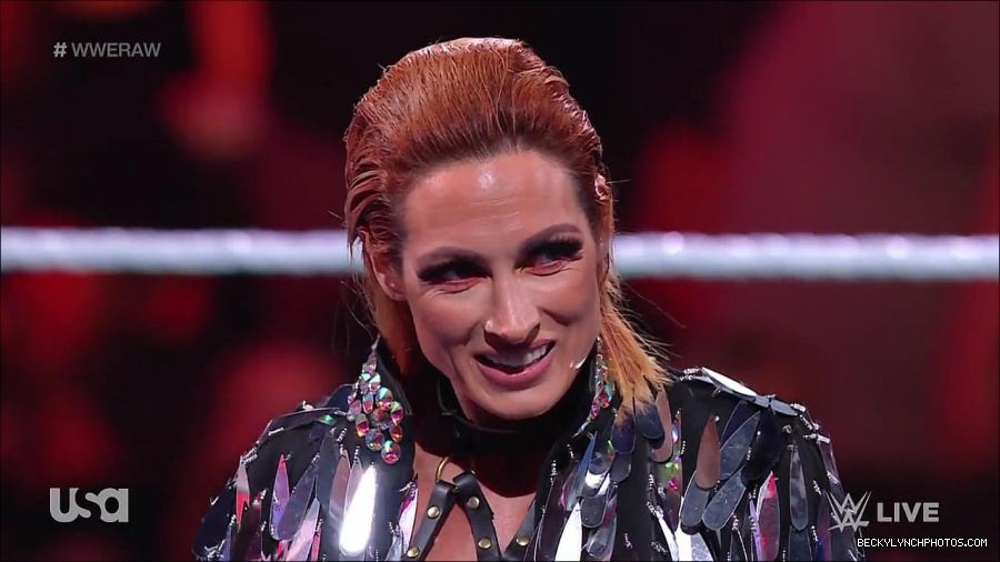 WWE_RAW_30th_May_2022_720p_WEBRip_h264_mp4_000255655.jpg