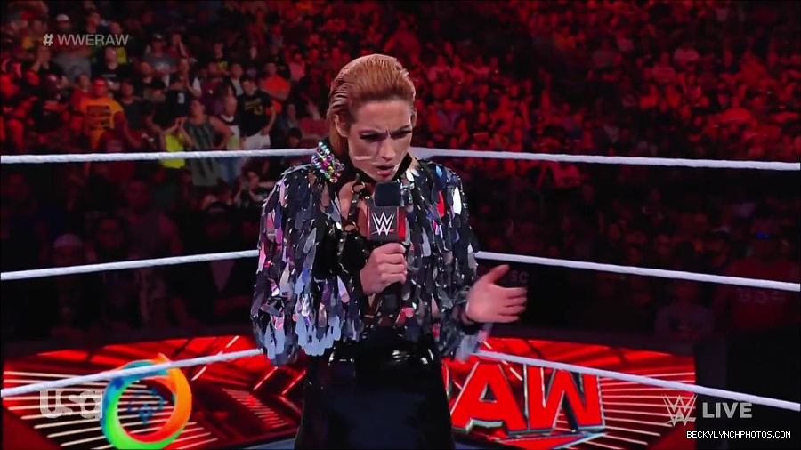 WWE_RAW_30th_May_2022_720p_WEBRip_h264_mp4_000260059.jpg