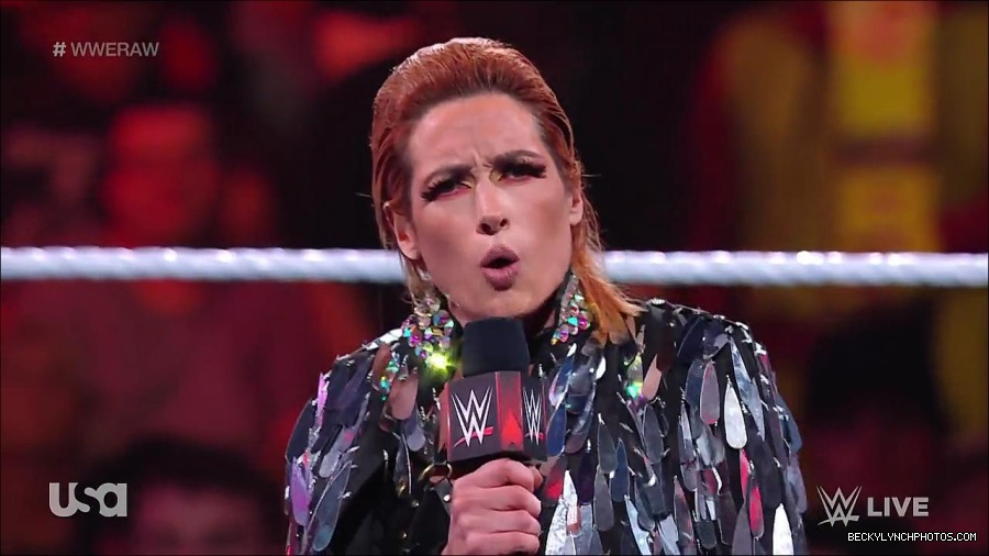 WWE_RAW_30th_May_2022_720p_WEBRip_h264_mp4_000263663.jpg