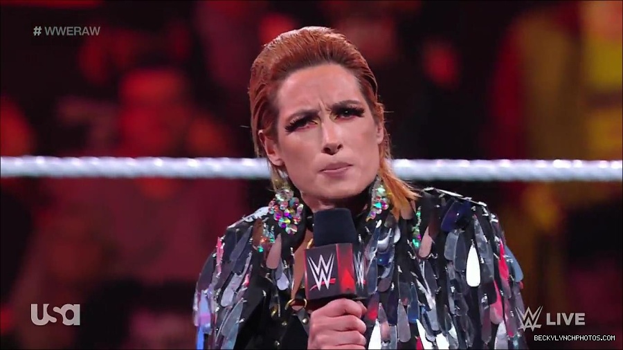 WWE_RAW_30th_May_2022_720p_WEBRip_h264_mp4_000264063.jpg