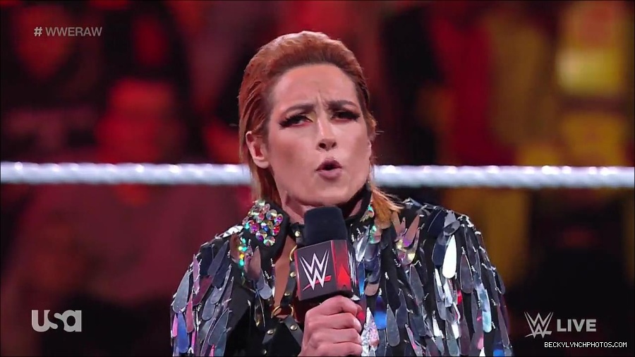 WWE_RAW_30th_May_2022_720p_WEBRip_h264_mp4_000265665.jpg