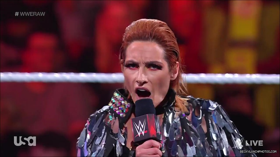 WWE_RAW_30th_May_2022_720p_WEBRip_h264_mp4_000267267.jpg