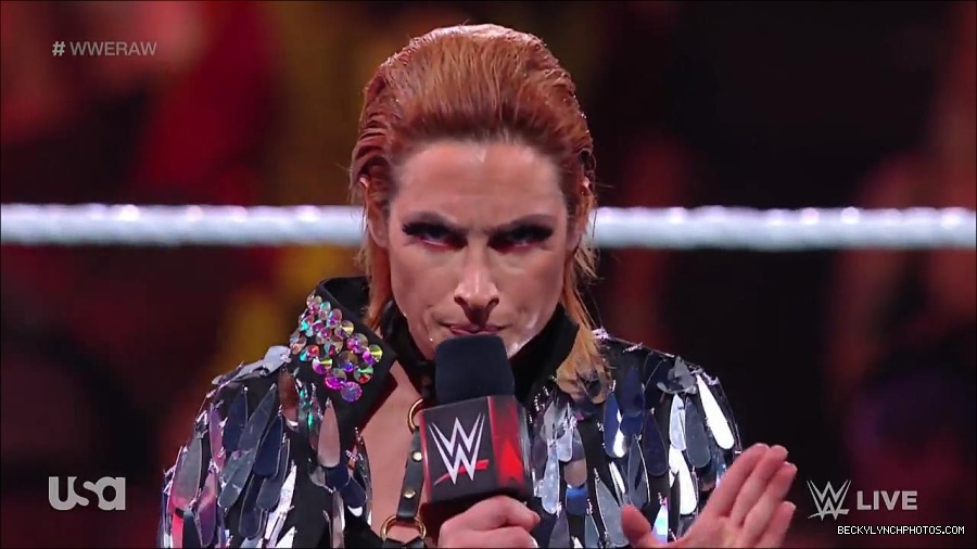 WWE_RAW_30th_May_2022_720p_WEBRip_h264_mp4_000270069.jpg