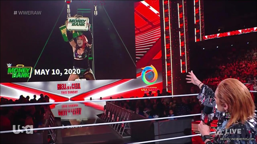 WWE_RAW_30th_May_2022_720p_WEBRip_h264_mp4_000281281.jpg