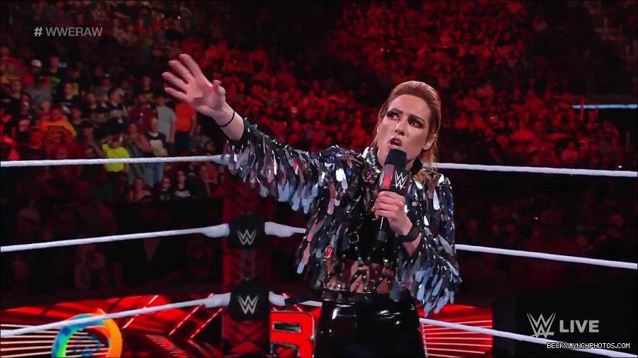 WWE_RAW_30th_May_2022_720p_WEBRip_h264_mp4_000292892.jpg