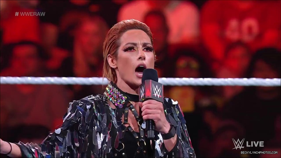 WWE_RAW_30th_May_2022_720p_WEBRip_h264_mp4_000301301.jpg