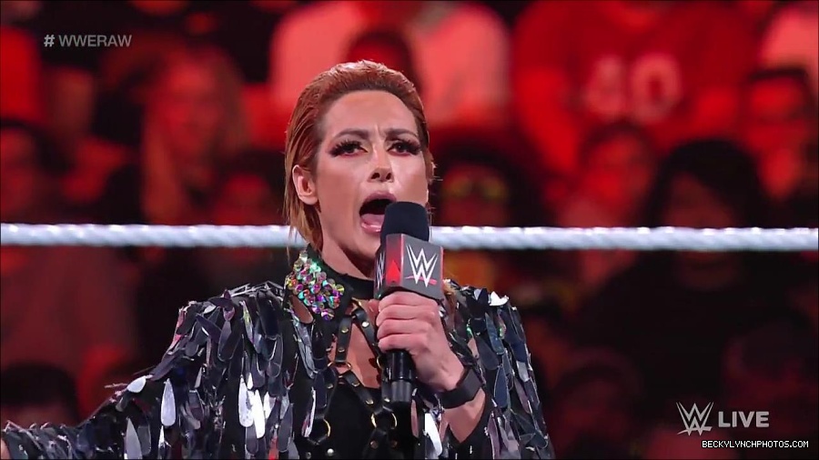 WWE_RAW_30th_May_2022_720p_WEBRip_h264_mp4_000301701.jpg
