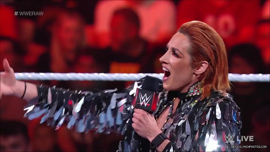 WWE_RAW_30th_May_2022_720p_WEBRip_h264_mp4_000303303.jpg