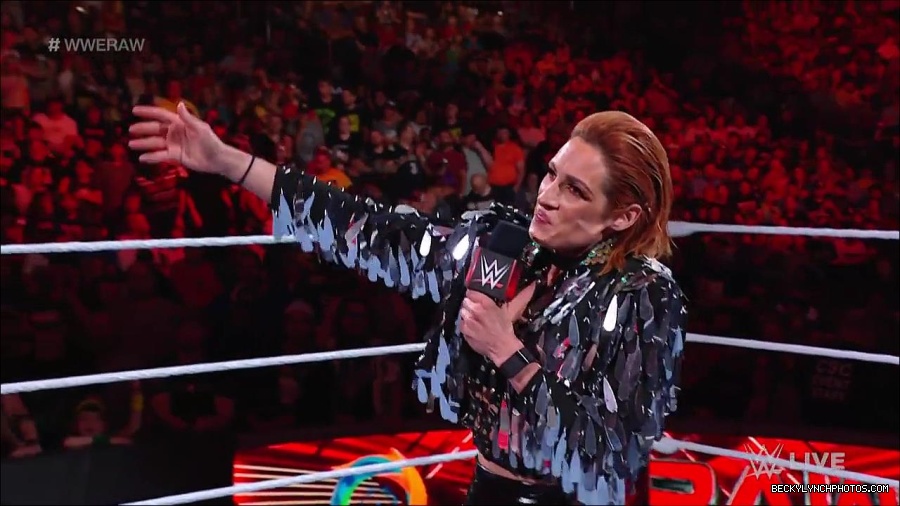 WWE_RAW_30th_May_2022_720p_WEBRip_h264_mp4_000305705.jpg