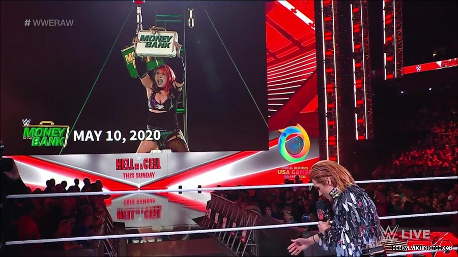 WWE_RAW_30th_May_2022_720p_WEBRip_h264_mp4_000307707.jpg
