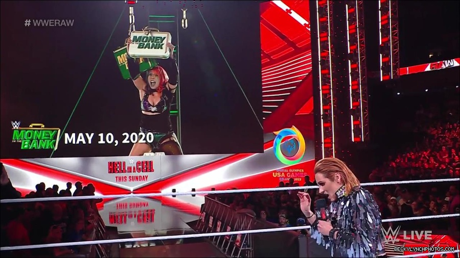 WWE_RAW_30th_May_2022_720p_WEBRip_h264_mp4_000308508.jpg