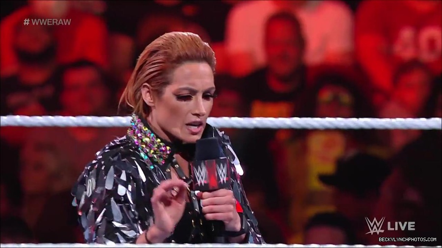 WWE_RAW_30th_May_2022_720p_WEBRip_h264_mp4_000310109.jpg