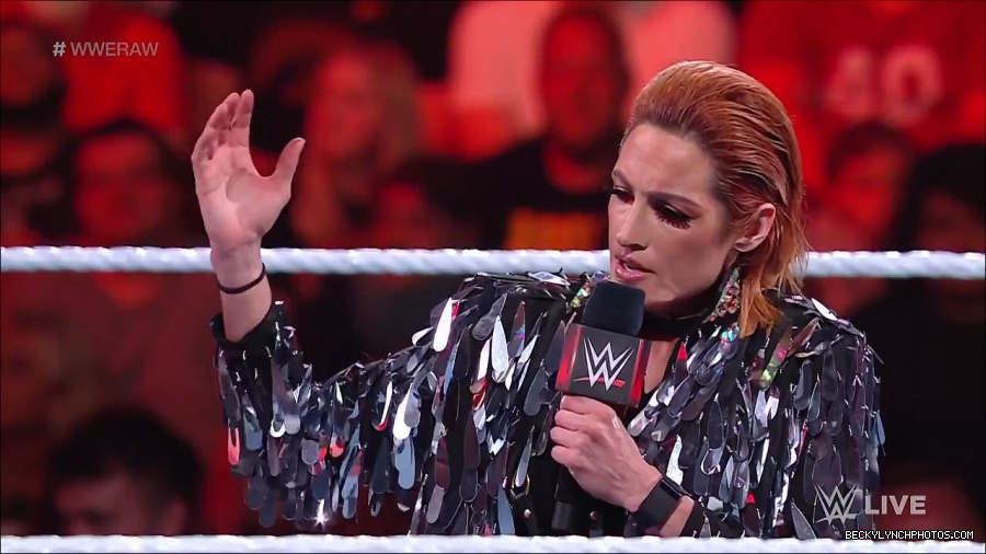 WWE_RAW_30th_May_2022_720p_WEBRip_h264_mp4_000313313.jpg