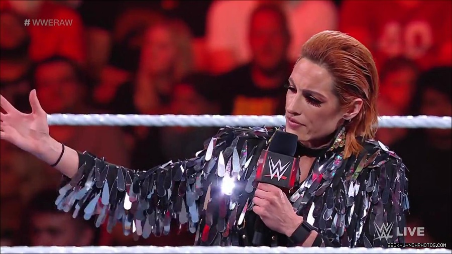 WWE_RAW_30th_May_2022_720p_WEBRip_h264_mp4_000313713.jpg