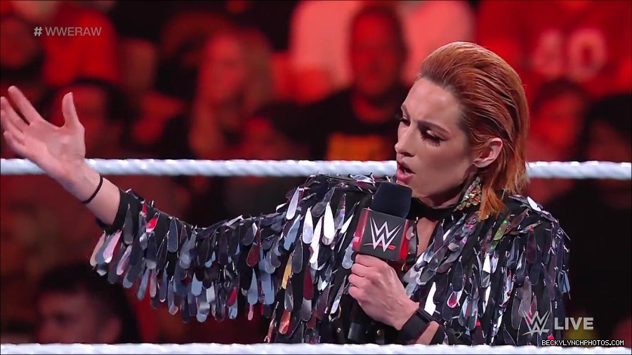 WWE_RAW_30th_May_2022_720p_WEBRip_h264_mp4_000314113.jpg