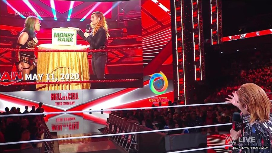 WWE_RAW_30th_May_2022_720p_WEBRip_h264_mp4_000317717.jpg