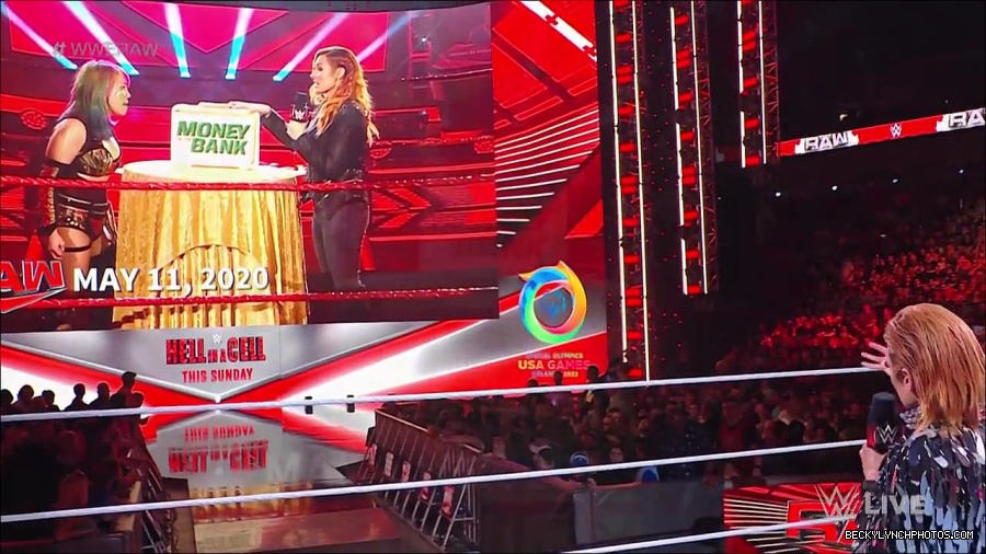 WWE_RAW_30th_May_2022_720p_WEBRip_h264_mp4_000318117.jpg