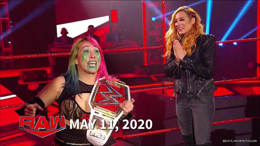 WWE_RAW_30th_May_2022_720p_WEBRip_h264_mp4_000323323.jpg