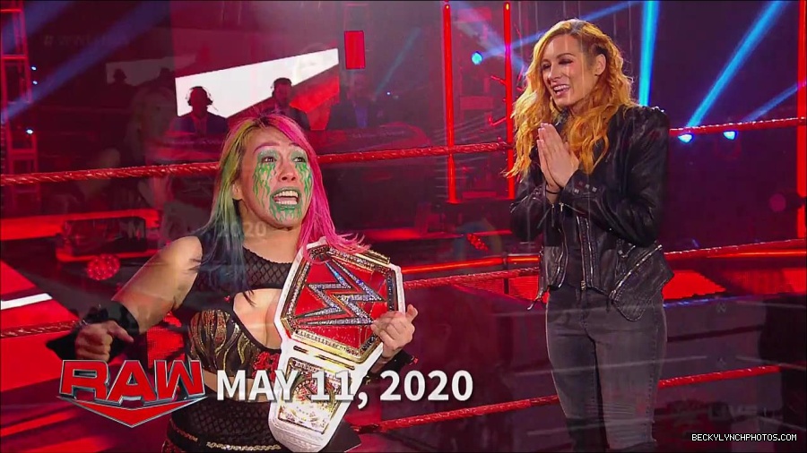 WWE_RAW_30th_May_2022_720p_WEBRip_h264_mp4_000326125.jpg