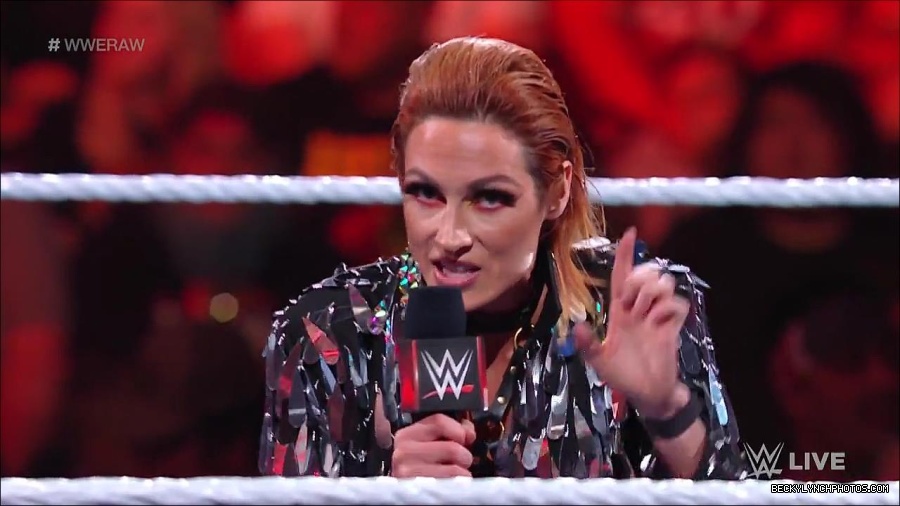 WWE_RAW_30th_May_2022_720p_WEBRip_h264_mp4_000329729.jpg