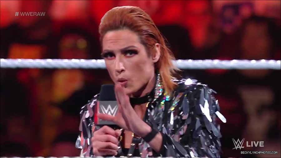 WWE_RAW_30th_May_2022_720p_WEBRip_h264_mp4_000331331.jpg