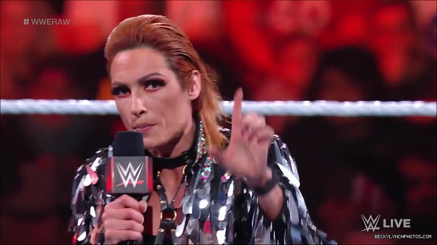 WWE_RAW_30th_May_2022_720p_WEBRip_h264_mp4_000333333.jpg