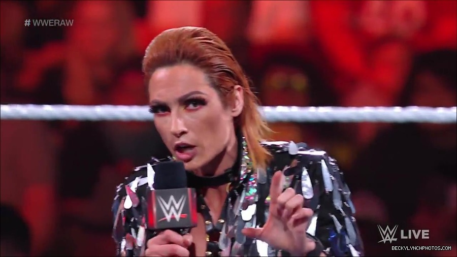 WWE_RAW_30th_May_2022_720p_WEBRip_h264_mp4_000333733.jpg