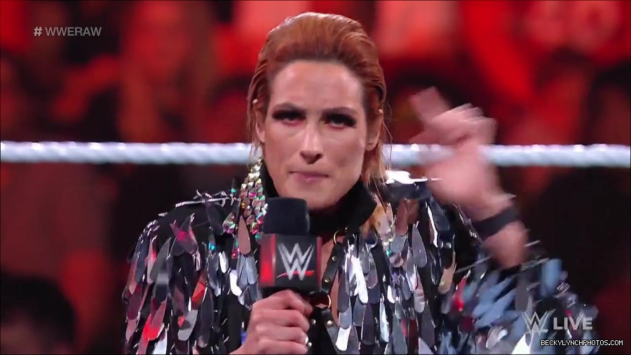 WWE_RAW_30th_May_2022_720p_WEBRip_h264_mp4_000334534.jpg