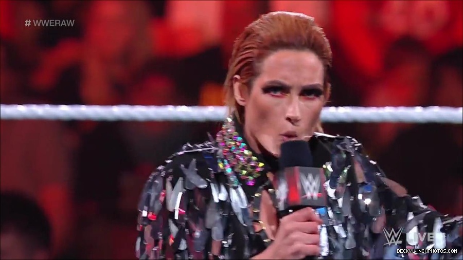 WWE_RAW_30th_May_2022_720p_WEBRip_h264_mp4_000334934.jpg
