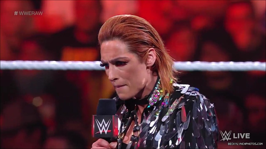WWE_RAW_30th_May_2022_720p_WEBRip_h264_mp4_000337737.jpg
