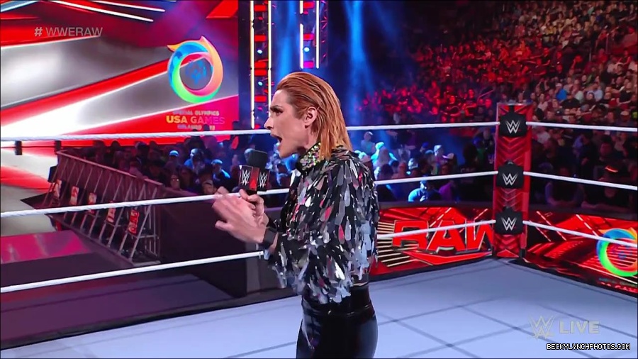 WWE_RAW_30th_May_2022_720p_WEBRip_h264_mp4_000343343.jpg