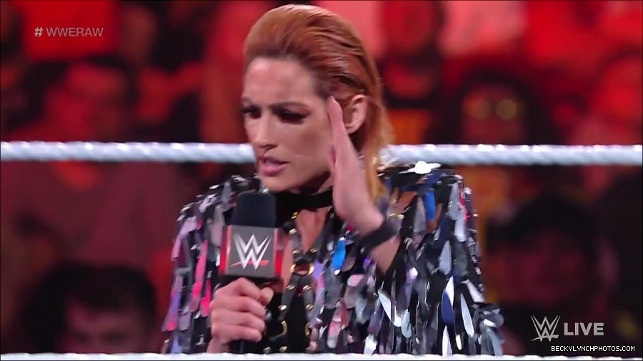 WWE_RAW_30th_May_2022_720p_WEBRip_h264_mp4_000345345.jpg