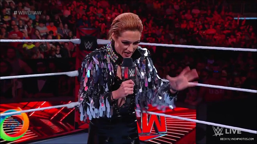 WWE_RAW_30th_May_2022_720p_WEBRip_h264_mp4_000347347.jpg