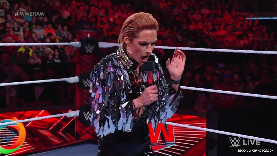 WWE_RAW_30th_May_2022_720p_WEBRip_h264_mp4_000348147.jpg