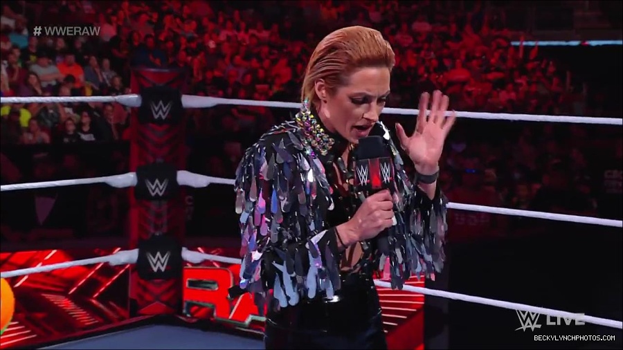 WWE_RAW_30th_May_2022_720p_WEBRip_h264_mp4_000348548.jpg
