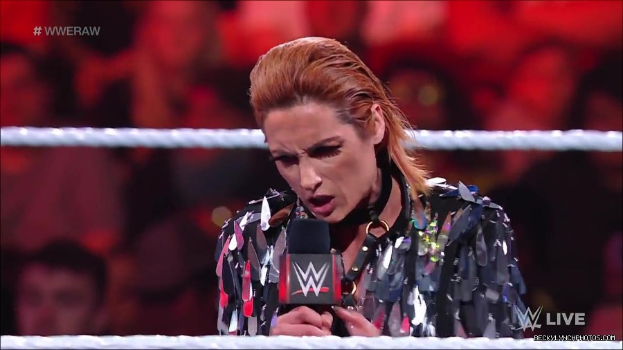 WWE_RAW_30th_May_2022_720p_WEBRip_h264_mp4_000352151.jpg