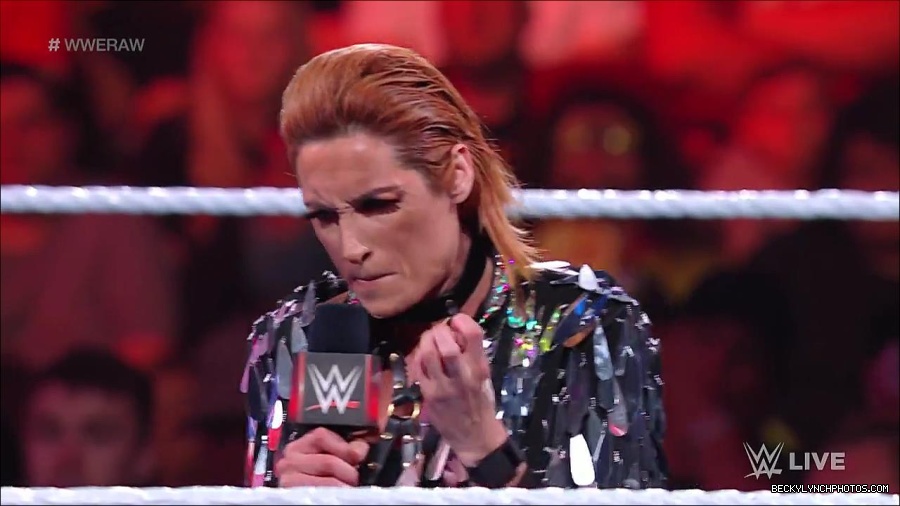 WWE_RAW_30th_May_2022_720p_WEBRip_h264_mp4_000352552.jpg