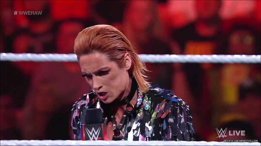 WWE_RAW_30th_May_2022_720p_WEBRip_h264_mp4_000353353.jpg
